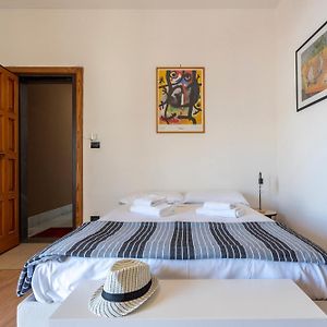 Bright Studio With Terrace & Parking
